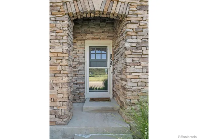 5th image of 8887 Tappy Toorie Cir, Highlands Ranch, CO 80129 | MLS# IR1064576