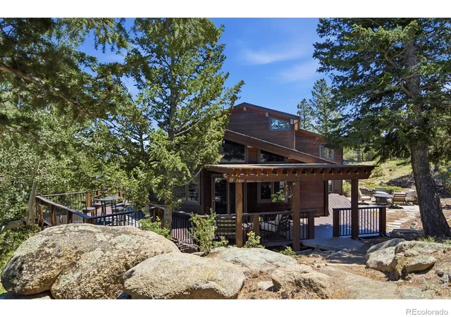 Photo 4 of Single family home for sale at 600 Landers St, Estes Park, CO 80517 | MLS# IR1064590 | Listing updated on 2026-10-06