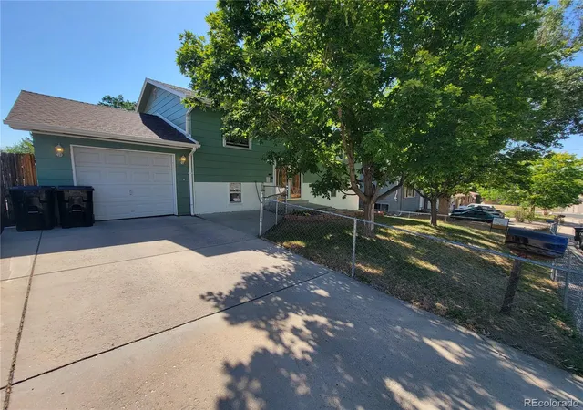 Photo 1 of Single family home for sale at 7620 Teller St, Arvada, CO 80003 | MLS# 5113489 | Listing updated on 2026-10-07