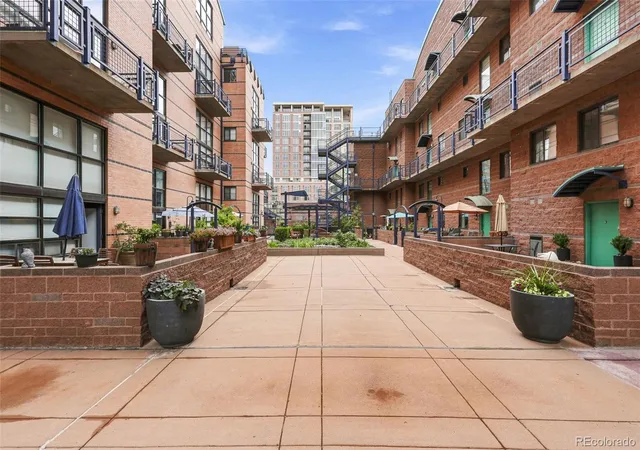 Listing Photo 4 - Condo for sale in building located at 930 Acoma St, Denver, CO 80204 - Unit #204