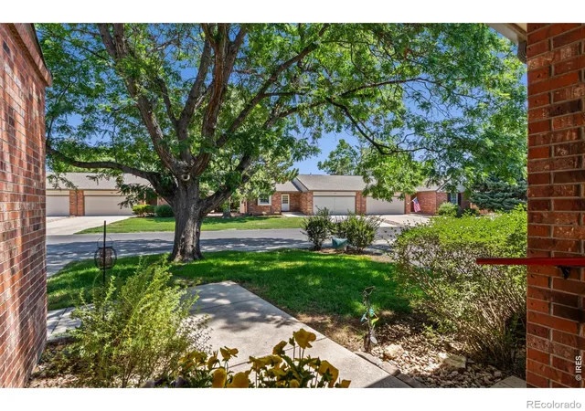 Photo 4 of Townhouse for sale at 720 Arbor Ave #27, Fort Collins, CO 80526 | MLS# IR1064598 | Listing updated on 2026-10-21