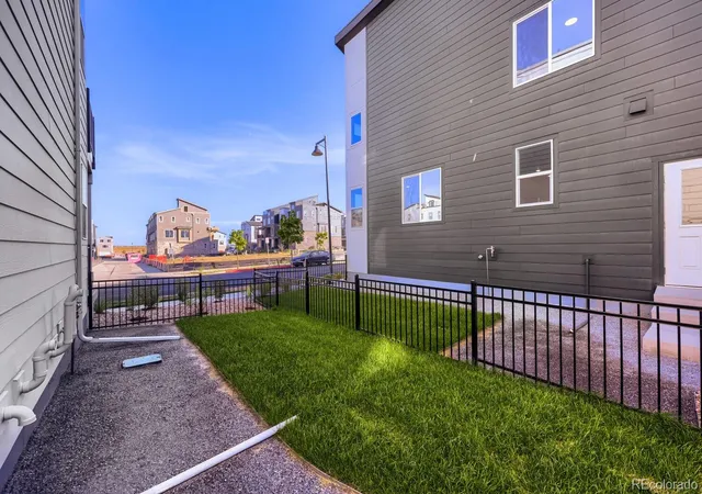 Photo 4 of Single family home for sale at 16567 Peak St, Broomfield, CO 80023 | MLS# 7210754 | Listing updated on 2026-10-11