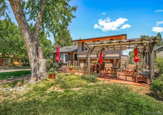 Photo 3 of Single family home for sale at 1590 Roslyn St, Denver, CO 80220 | MLS# 2770695 | Listing updated on 2026-09-13