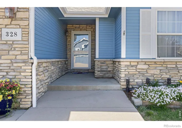 3rd image of 328 Gypsum Ln, Johnstown, CO 80534 | MLS# IR1064608