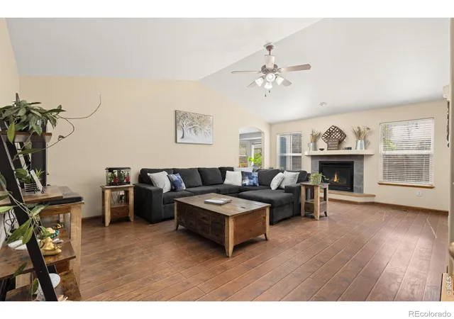 4th image of 328 Gypsum Ln, Johnstown, CO 80534 | MLS# IR1064608
