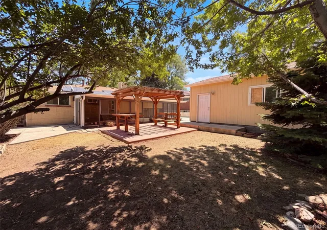 Photo 4 of Single family home for sale at 5667 Johnson St, Arvada, CO 80002 | MLS# 2629340 | Listing updated on 2026-09-17
