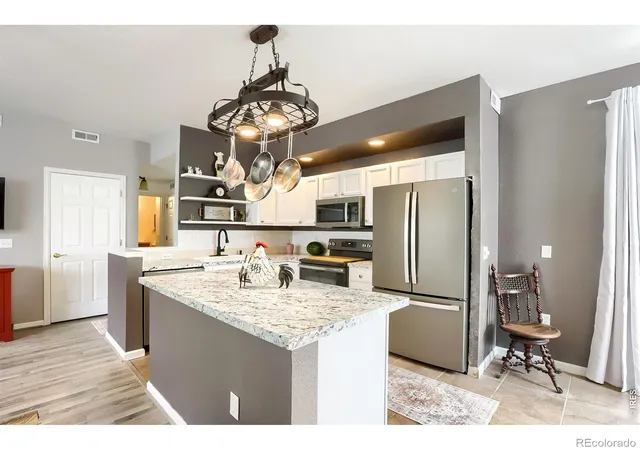 Listing Photo 4 - Condo for sale in building located at 4501 Nelson Rd, Longmont, CO 80503 - Unit #2101
