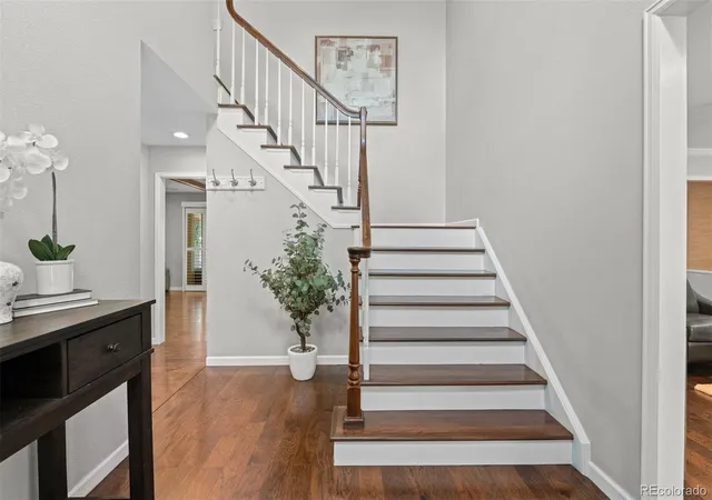 Photo 4 of Single family home for sale at 5122 S Cody Ct, Littleton, CO 80123 | MLS# 6044749 | Listing updated on 2026-10-24
