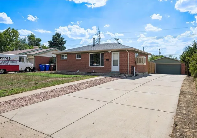 Photo 1 of Single family home for sale at 3177 Ursula St, Aurora, CO 80011 | MLS# 5575144 | Listing updated on 2026-10-10
