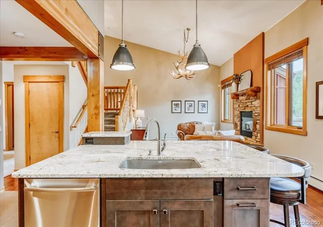 Photo 3 of Sale Pending at 27 Montane Ct, Dillon, CO 80435 | MLS# 5525120 | Listing updated on 2026-08-23