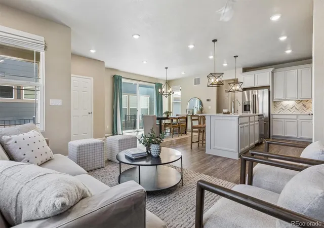5th image of 399 Courtfield Wy, Castle Pines, CO 80108 | MLS# 6331051
