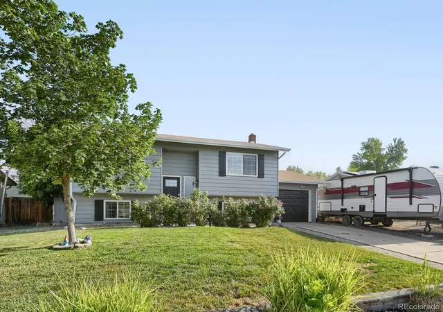 Photo 3 of Single family home for sale at 13428 Alcott Cir, Broomfield, CO 80020 | MLS# 3781026 | Listing updated on 2026-09-16