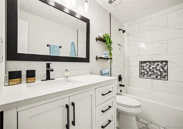 Listing Photo 4 - Condo for sale in building located at 5375 Osceola St, Denver, CO 80212 - Unit #D