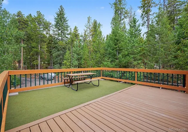 Photo 4 of Single family home for sale at 10605 Crystal Dr, Morrison, CO 80465 | MLS# 6910778 | Listing updated on 2026-08-29