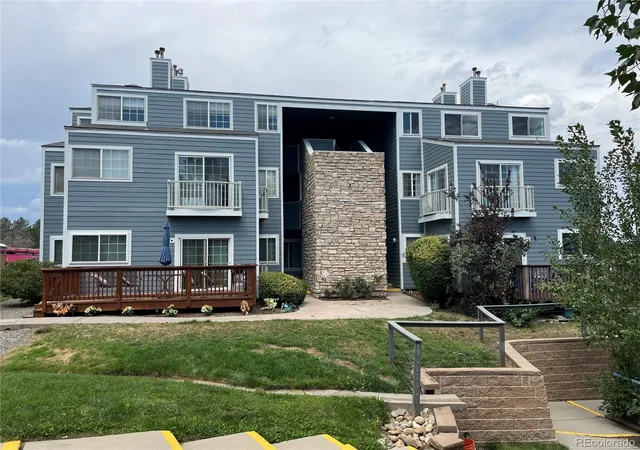 Listing Photo 5 - Condo for sale in building located at 6830 Xavier Cir, Arvada, CO 80030 - Unit #5
