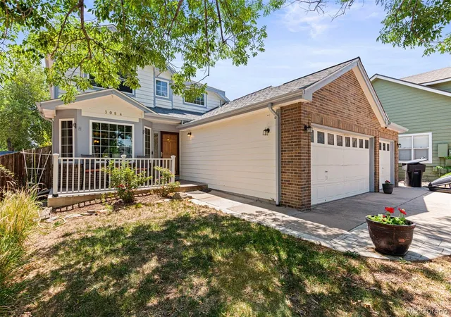 Photo 2 of Single family home for sale at 3084 Signal Crk Blvd, Thornton, CO 80241 | MLS# 9684373 | Listing updated on 2026-09-04