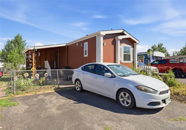 2nd image of 1570 Sedalia Wy, Aurora, CO 80011 | MLS# 5766122