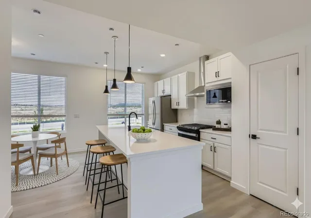 2nd image of 1612 Park Pl, Broomfield, CO 80023 | MLS# 6411464