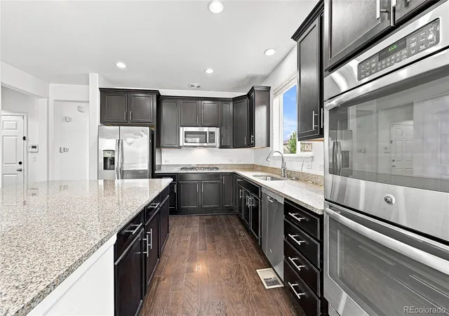 4th image of 10790 Unity Pkwy, Commerce City, CO 80022 | MLS# 3946363