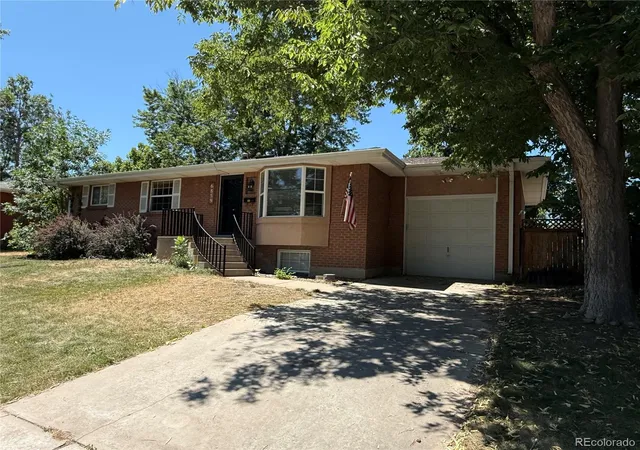 2nd image of 6859 S Foresthill St, Littleton, CO 80120 | MLS# 5349833