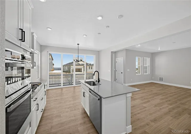 Photo 4 of Single family home for sale at 9155 Violet Way, Arvada, CO 80007 | MLS# 5752720 | Listing updated on 2026-09-24
