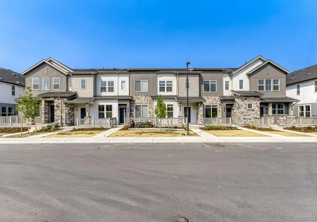 Photo 1 of Sale Pending at 7639 S Mobile Way, Aurora, CO 80016 | MLS# 5522020 | Listing updated on 2026-09-02