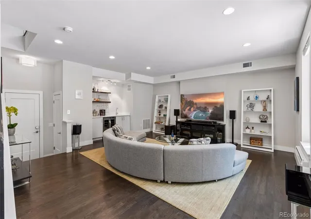 Photo 4 of Townhouse for sale at 1961 W 34th Avenue, Denver, CO 80211 | MLS# 7966392 | Listing updated on 2026-09-23