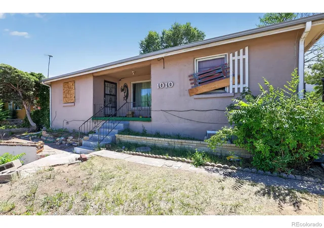 1st image of 1010 E 4th St, Pueblo, CO 81001 | MLS# IR1064662
