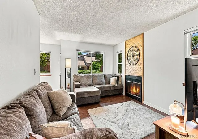 5th image of 540 S Forest St #10-103, Denver, CO 80246 | MLS# 4206102