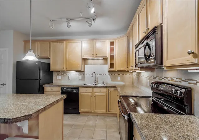 4th image of 9318 Las Ramblas Ct #P, Parker, CO 80134 | MLS# 5946463