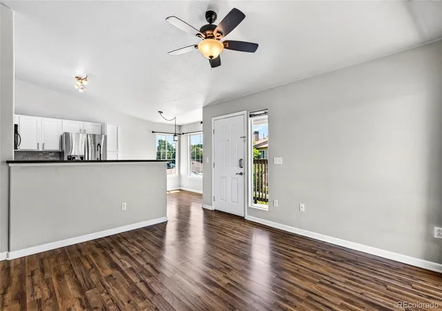 5th image of 9992 E Idaho Cir, Aurora, CO 80247