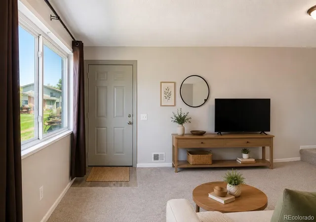 Listing Photo 4 - Condo for sale in building located at 3355 S Flower St, Lakewood, CO 80227 - Unit #90