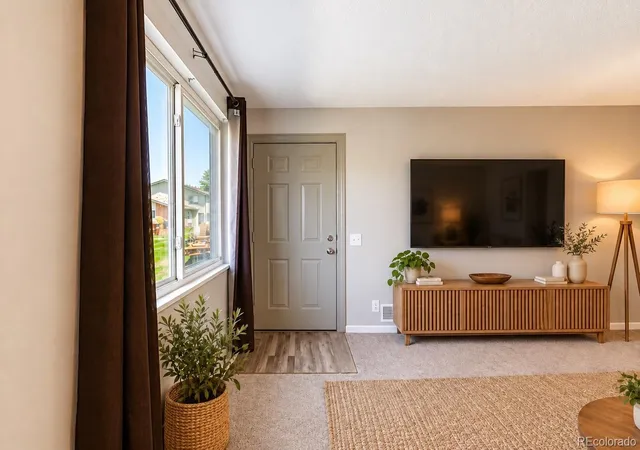 Listing Photo 4 - Condo for sale in building located at 3355 S Flower St, Lakewood, CO 80227 - Unit #90