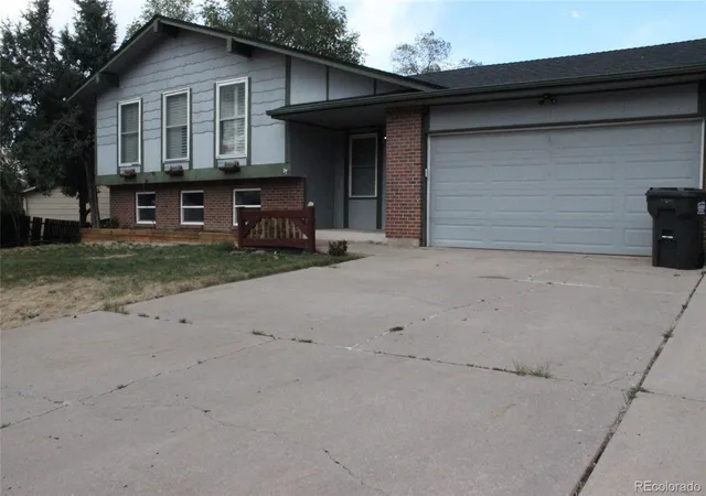 Photo 3 of Single family home for sale at 5055 Picket Dr, Colorado Springs, CO 80918 | MLS# 6522782 | Listing updated on 2026-08-19