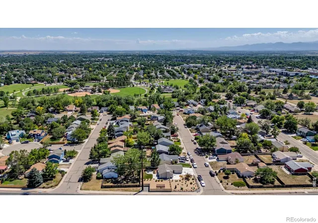 Photo 2 of Single family home for sale at 2058 Sumac St, Longmont, CO 80501 | MLS# IR1064703 | Listing updated on 2026-08-27