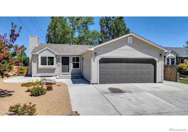 Photo 3 of Single family home for sale at 2058 Sumac St, Longmont, CO 80501 | MLS# IR1064703 | Listing updated on 2026-09-22