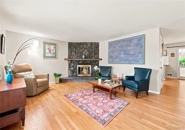 2nd image of 6521 S Logan St, Centennial, CO 80121 | MLS# 6837085