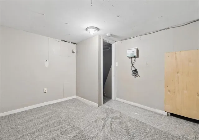 Listing Photo 2 - Condo for sale in building located at 1347 Elmira St, Aurora, CO 80010 - Unit #