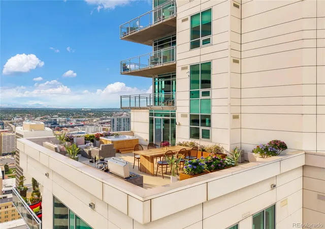 Condo for sale at 2001 Lincoln St #2820, Denver, CO 80202 | MLS# 7639470