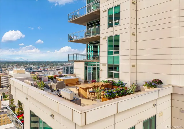Photo 1 of Condo for sale at 2001 Lincoln St #2820, Denver, CO 80202 | MLS# 7639470 | Listing updated on 2026-10-02