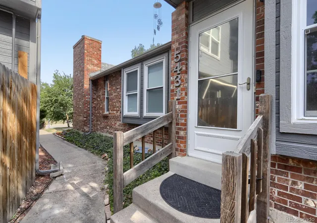 Photo 2 of Townhouse for sale at 5431 S Delaware St, Littleton, CO 80120 | MLS# 4878918 | Listing updated on 2026-07-26