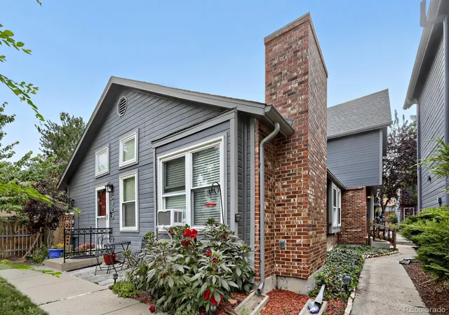 Townhouse for sale at 5431 S Delaware St, Littleton, CO 80120 | MLS# 4878918