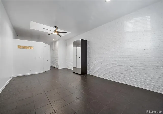 Photo 3 of Townhouse for sale at 2524 Kensing Ct, Denver, CO 80211 | MLS# 5091301 | Listing updated on 2026-10-07