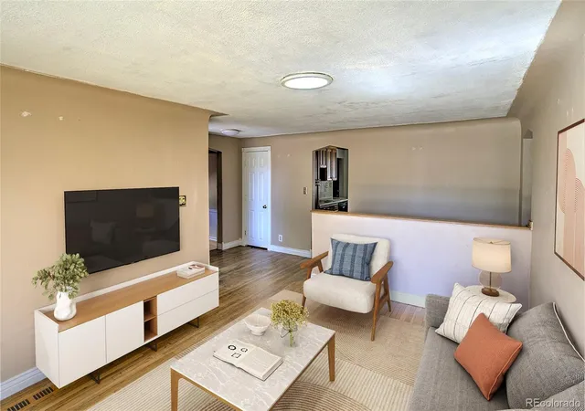 5th image of 4809 S Logan St, Englewood, CO 80113 | MLS# 2834995