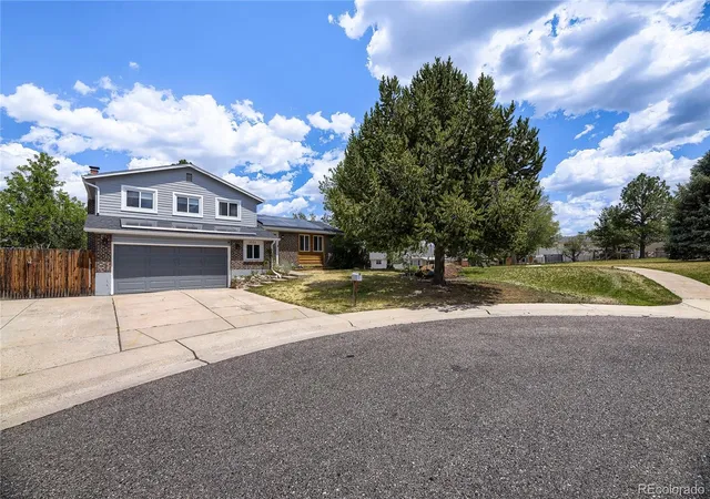 Photo 2 of Single family home for sale at 3036 S Biscay St, Aurora, CO 80013 | MLS# 3670375 | Listing updated on 2026-07-23