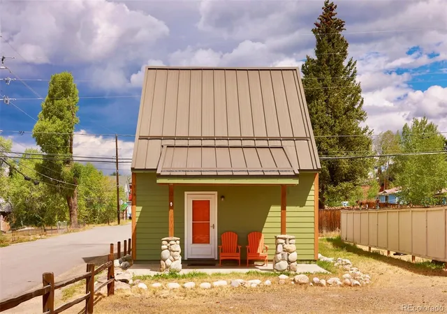 Photo 2 of Single family home for sale at 146 W 4th Street, Leadville, CO 80461 | MLS# 7555372 | Listing updated on 2026-08-14