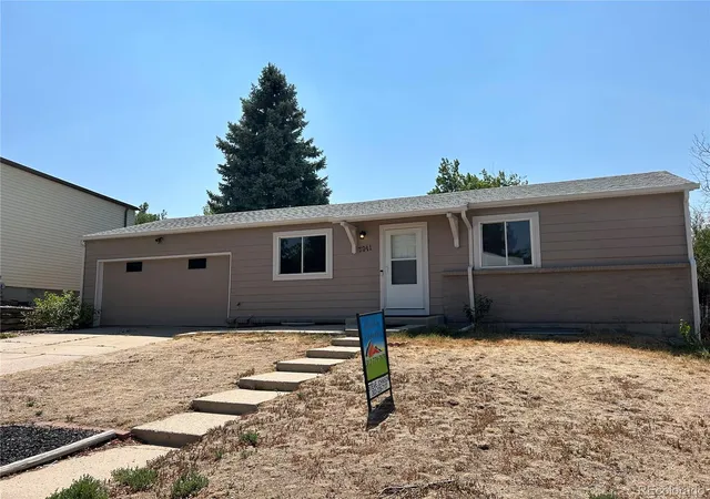 Photo 2 of Single family home for sale at 3941 S Pagosa St, Aurora, CO 80013 | MLS# 1589321 | Listing updated on 2026-08-13