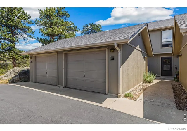 3rd image of 321 Big Horn Dr, Estes Park, CO 80517