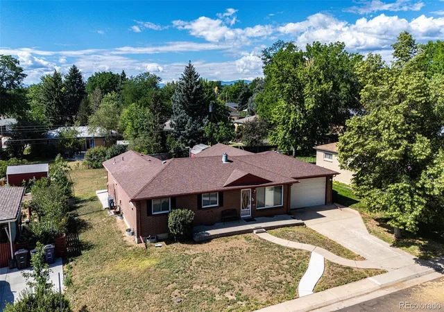 3rd image of 3344 W Wagon Trail Dr, Englewood, CO 80110 | MLS# 7773119
