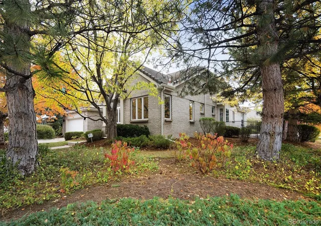 Photo 2 of Mansion for sale at 44 Golden Eagle Rd, Littleton, CO 80121 | MLS# 6706734 | Listing updated on 2026-10-28